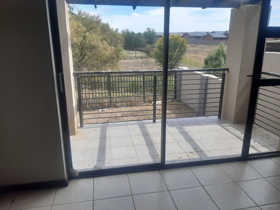 To Let 3 Bedroom Property for Rent in Hillside Free State